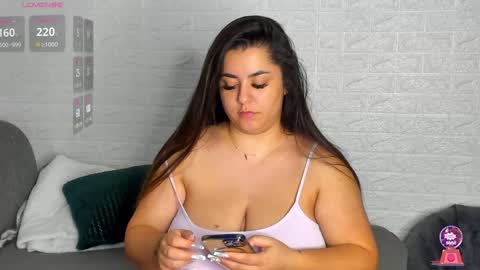 Ana online show from December 4, 9:12 am