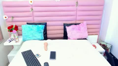 miss_charlotte78 online show from November 15, 2:57 am