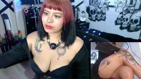 Snapshot of miss_clover chatting on December 29, 3:33 am miss_clover online show from December 29, 3:33 am