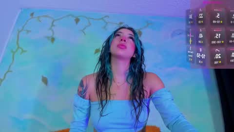 miss_evans_ online show from November 4, 6:48 am