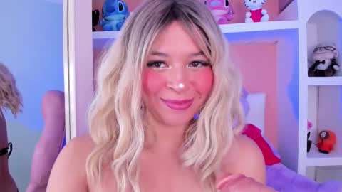 Snapshot of miss_evolet chatting on September 9, 1:33 pm Evoleth online show from September 9, 1:33 pm