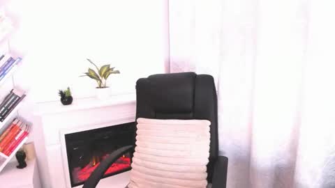 miss_jollie online show from January 14, 9:17 am