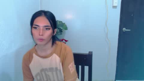 julie online show from March 27, 3:01 am