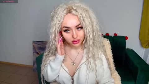 Snapshot of miss_kiten chatting on February 11, 7:48 pm miss_kiten online show from February 11, 7:48 pm