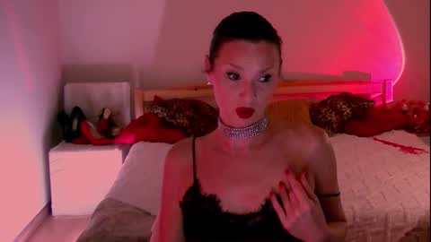 Snapshot of miss_mimys chatting on February 23, 10:42 pm Nicol online show from February 23, 10:42 pm