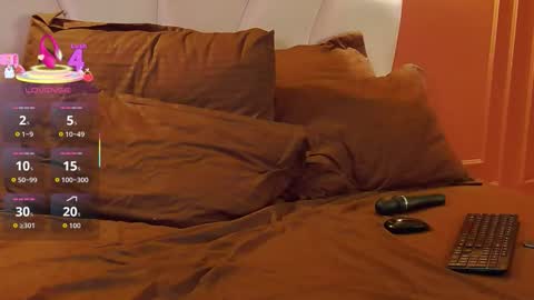 Olivia online show from November 6, 8:45 pm