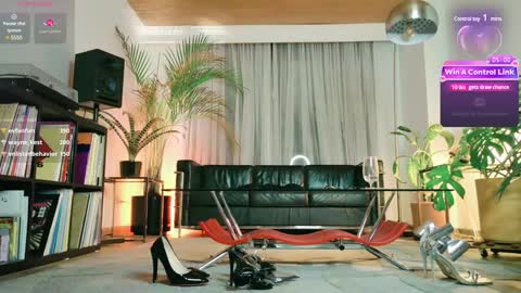 Snapshot of miss_satori_rose chatting on January 24, 6:24 am Satori Rose online show from January 24, 6:24 am