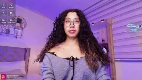 Snapshot of miss_sidney chatting on October 14, 1:25 pm Amy Olivera online show from October 14, 1:25 pm