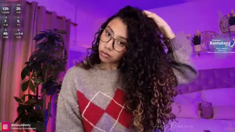 Snapshot of miss_sidney chatting on September 30, 1:21 pm Amy Olivera online show from September 30, 1:21 pm