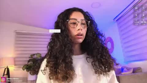 Amy Olivera online show from April 20, 12:41 pm