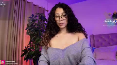 Snapshot of miss_sidney chatting on September 29, 1:10 pm Amy Olivera online show from September 29, 1:10 pm