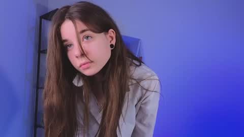 Snapshot of miss_spider chatting on January 22, 6:42 am Spider girl Help me reach 10 likes online show from January 22, 6:42 am