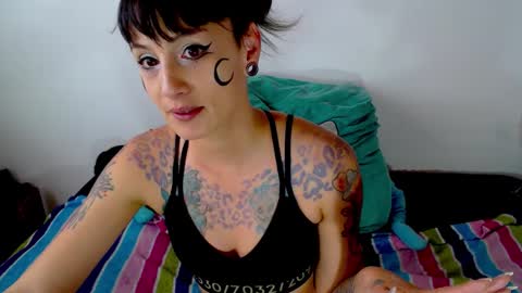 Snapshot of miss_spy chatting on September 8, 4:06 pm Kortana 2.0 dont forget thumbs up and follow me on twitter online show from September 8, 4:06 pm