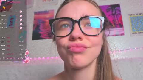 Bella online show from May 11, 2:45 pm