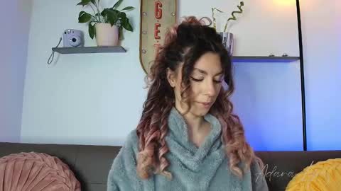 Adara Lpez online show from September 24, 1:01 am
