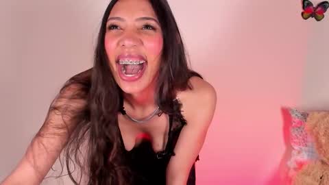 Snapshot of miss_veronica2 chatting on September 25, 1:40 pm Miss Veronica online show from September 25, 1:40 pm