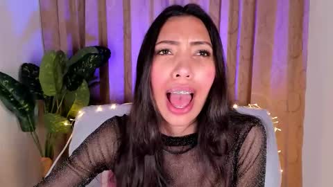 Miss Veronica online show from January 15, 1:09 pm