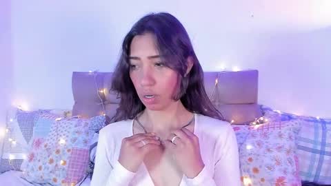 Snapshot of miss_veronica2 chatting on February 17, 12:38 pm Miss Veronica online show from February 17, 12:38 pm