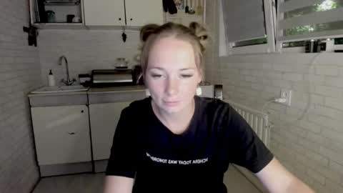 Snapshot of miss_you20 chatting on September 10, 10:00 pm miss_you20 online show from September 10, 10:00 pm