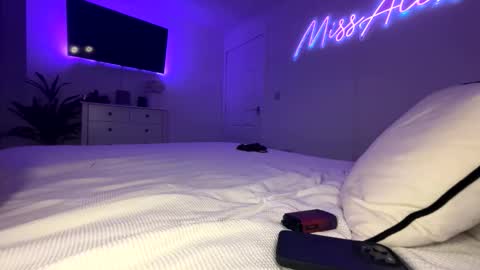  Miss Alex  online show from January 7, 1:10 am