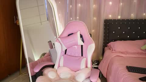 missara_ online show from March 21, 7:07 pm