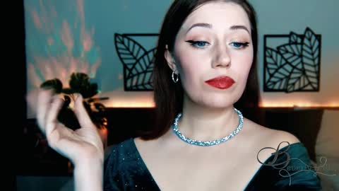 The divine Beverly online show from January 9, 8:55 pm