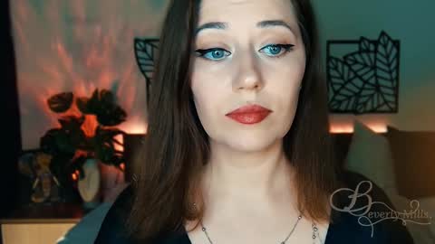 The divine Beverly online show from January 17, 7:38 pm