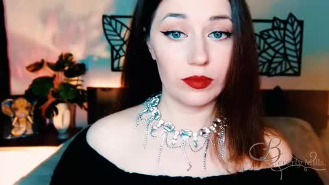 The divine Beverly online show from March 1, 10:55 am