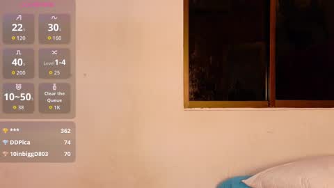 Snapshot of missbnasty_ chatting on October 13, 7:27 pm Miss Evelyn online show from October 13, 7:27 pm