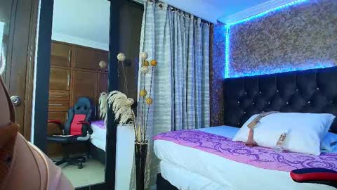 Brenda online show from October 22, 4:15 am