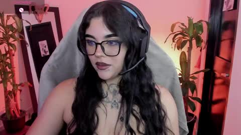 Missy Charlottte.  Hey remember to give me a thumbs up ty online show from April 9, 6:19 am