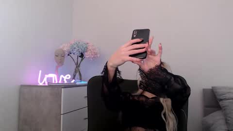 EMMA online show from January 21, 1:11 pm