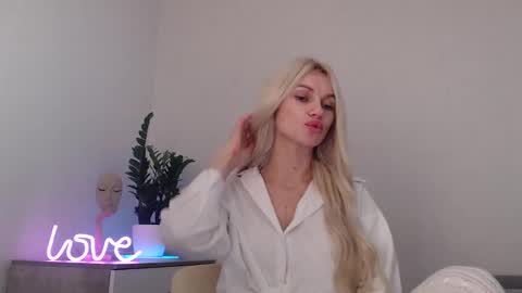 EMMA online show from January 6, 12:48 am