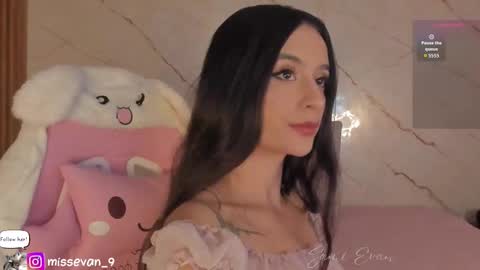 Sami Evan online show from February 18, 1:55 pm