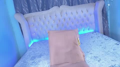 Snapshot of missionary_addiction_cumshot chatting on October 11, 4:06 am im your queen steffie online show from October 11, 4:06 am