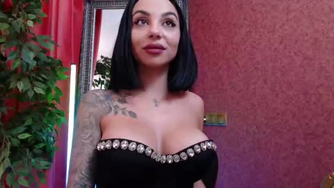 missjuliaxx online show from October 21, 6:51 am