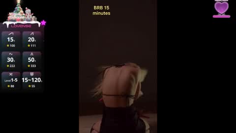 misskristel online show from December 17, 8:21 am