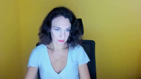 Snapshot of misskristyyy chatting on October 13, 11:23 am Christina online show from October 13, 11:23 am