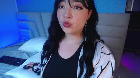 Snapshot of missloise chatting on September 12, 7:43 am Miss Loise online show from September 12, 7:43 am