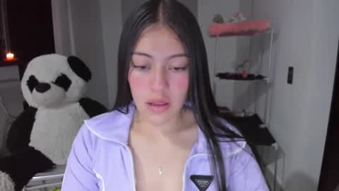 missloren333 online show from March 11, 6:19 am