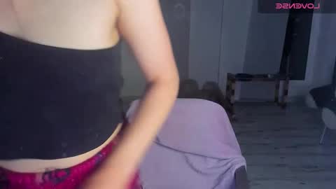 missloren333 online show from September 11, 8:37 am