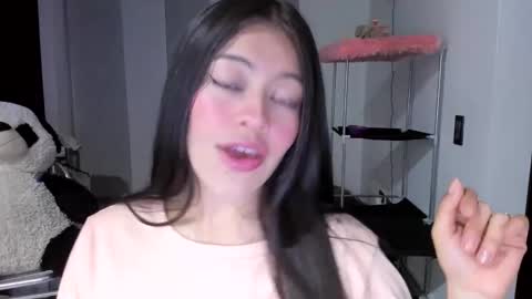 missloren333 online show from March 2, 6:27 am