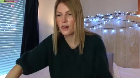 Snapshot of misslucci chatting on December 27, 8:56 am Misslucci online show from December 27, 8:56 am