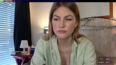 Snapshot of misslucci chatting on January 7, 9:18 am Misslucci online show from January 7, 9:18 am