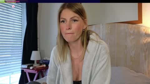 Snapshot of misslucci chatting on February 7, 8:55 am Misslucci online show from February 7, 8:55 am