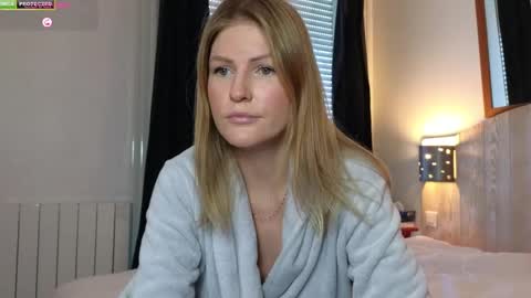 Snapshot of misslucci chatting on February 27, 9:40 am Misslucci online show from February 27, 9:40 am