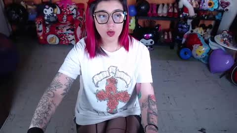 Snapshot of missmia2 chatting on September 21, 3:49 pm Miss Mia online show from September 21, 3:49 pm