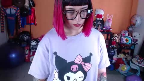 Snapshot of missmia2 chatting on October 8, 4:35 pm Miss Mia online show from October 8, 4:35 pm