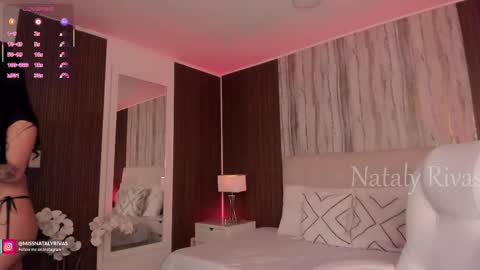 Snapshot of missnataly_ chatting on October 7, 10:06 pm Nataly Rivas online show from October 7, 10:06 pm