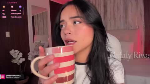 Snapshot of missnataly_ chatting on October 14, 9:40 pm Nataly Rivas online show from October 14, 9:40 pm